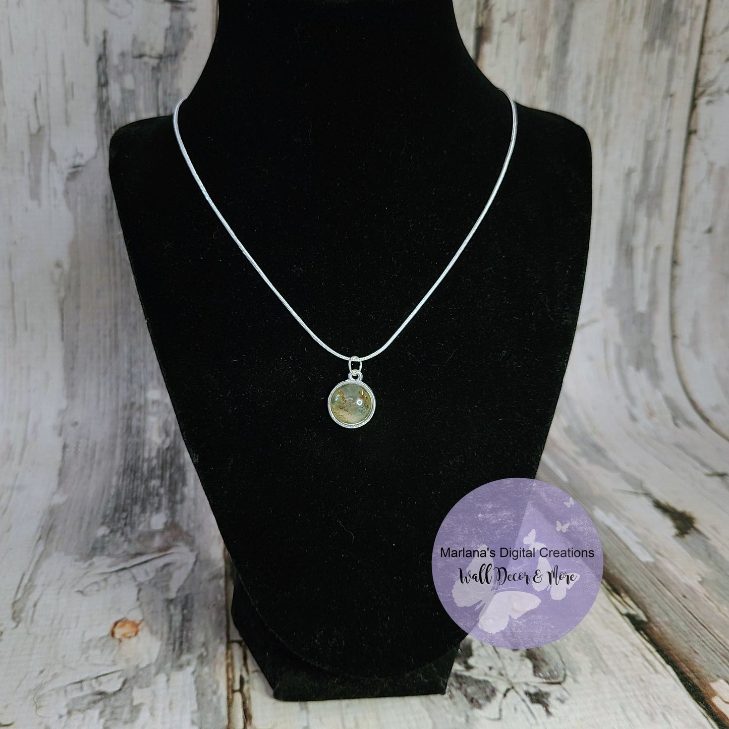 Tan Quartz Stone Carbochon Necklace